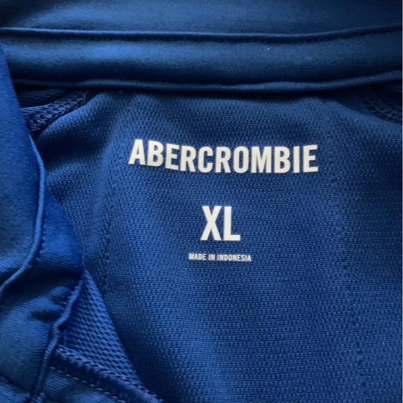 Abercrombie & Fitch- Men's Quarter Zip Windbreaker: - Picture 4 of 6